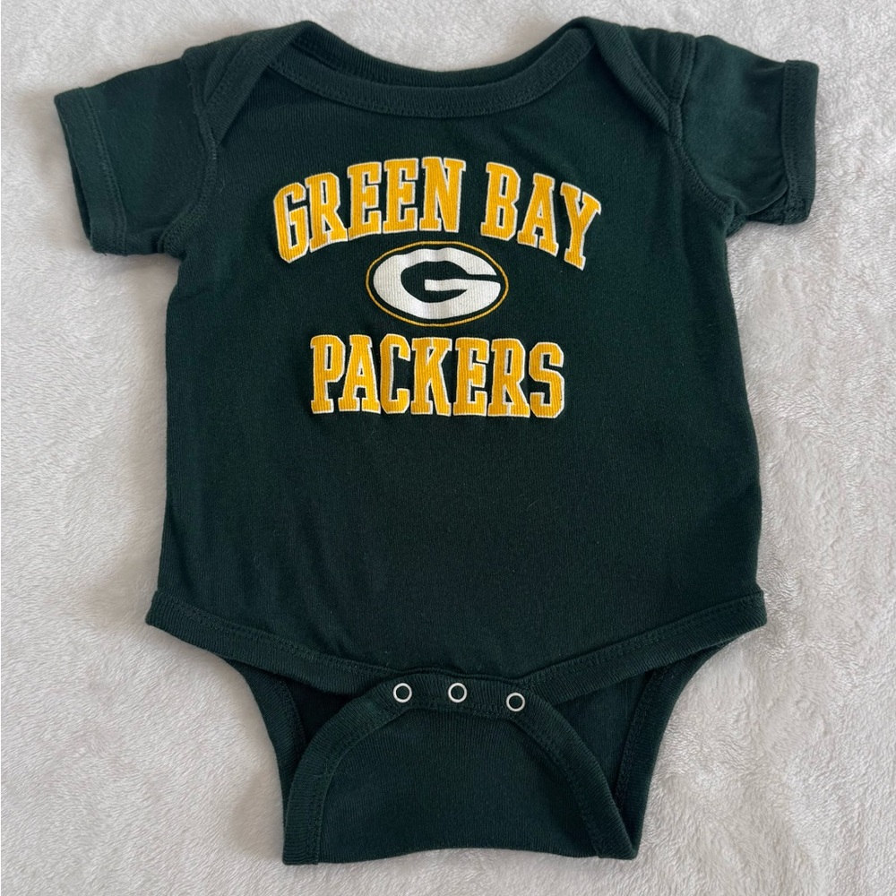 Green Bay Packers short sleeve onesie Size 3-6 Months.